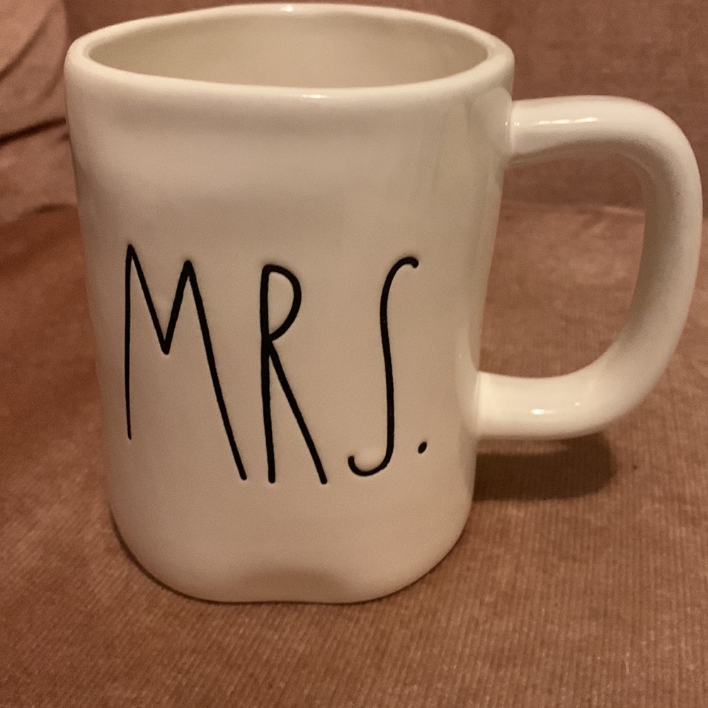 Rae Dunn large mug ▪️